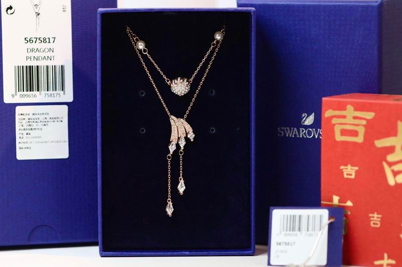 Swarovski Necklace 01lyr24 (3)